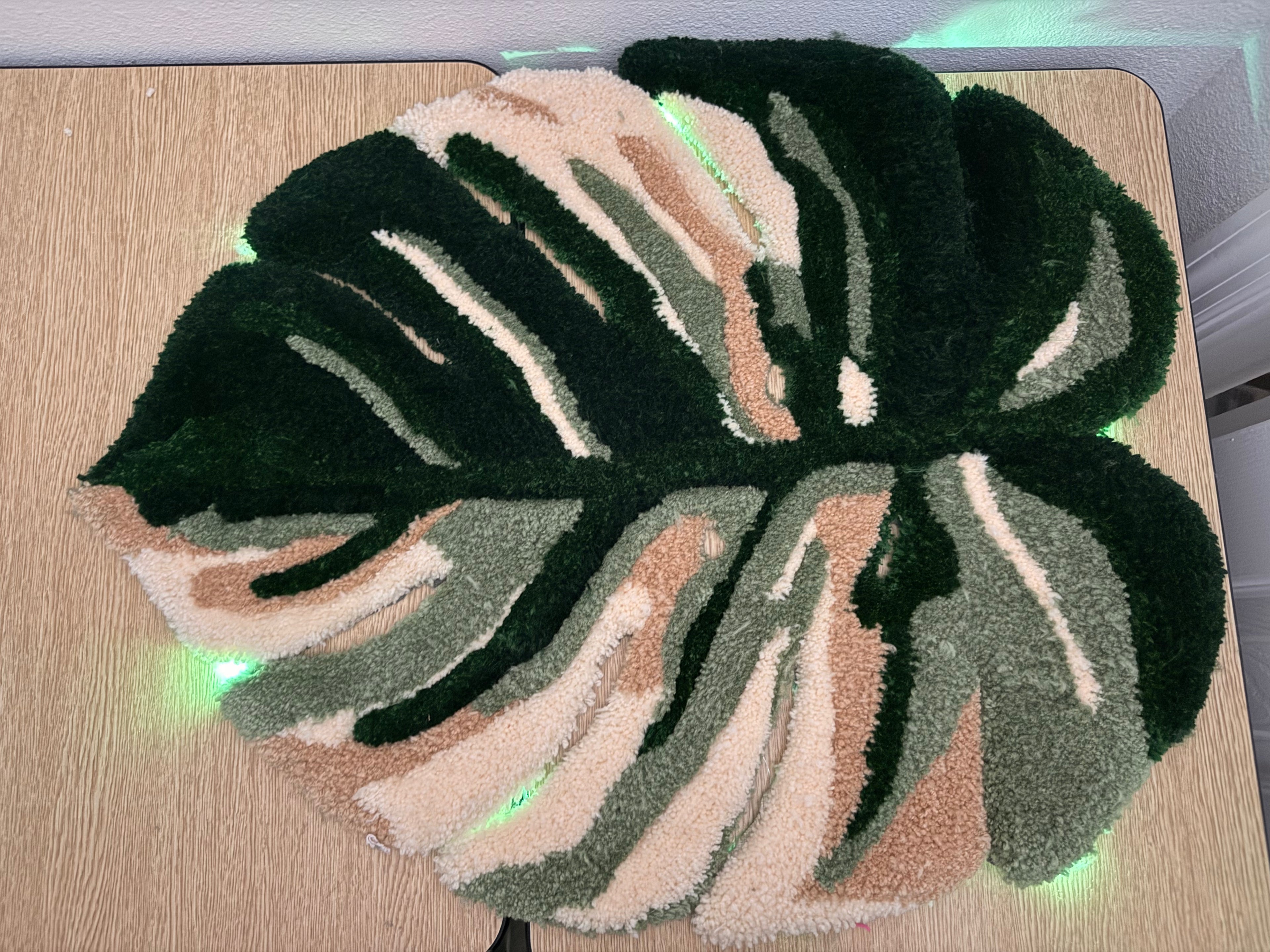 Monstera Leaf Tufted Rug – 29” x 24”